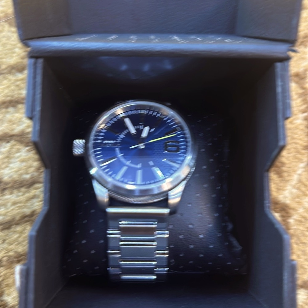 Diesel Watch!! Elegant and prestigious watch